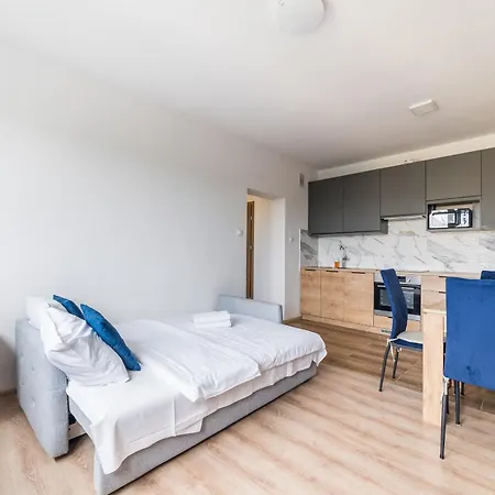 Grochowska Comfort By Bookinghost Apartment *